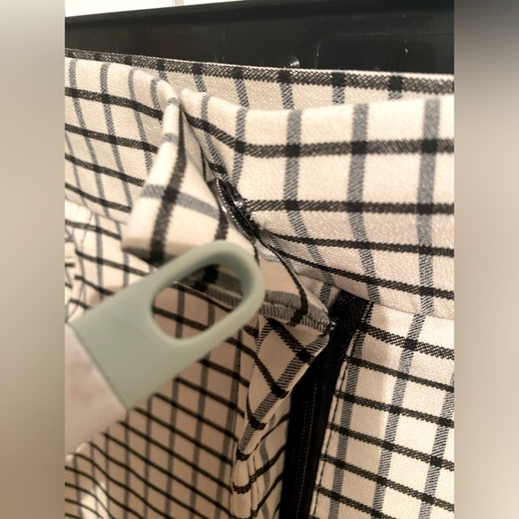 ZARA CREAM & BLACK LEGGING PANTS - Picture 6 of 6